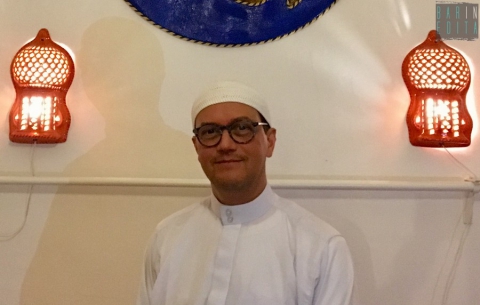 Alessandro, barese convertito all'Islam: �Ma rinunciare alla Peroni non � stato facile�